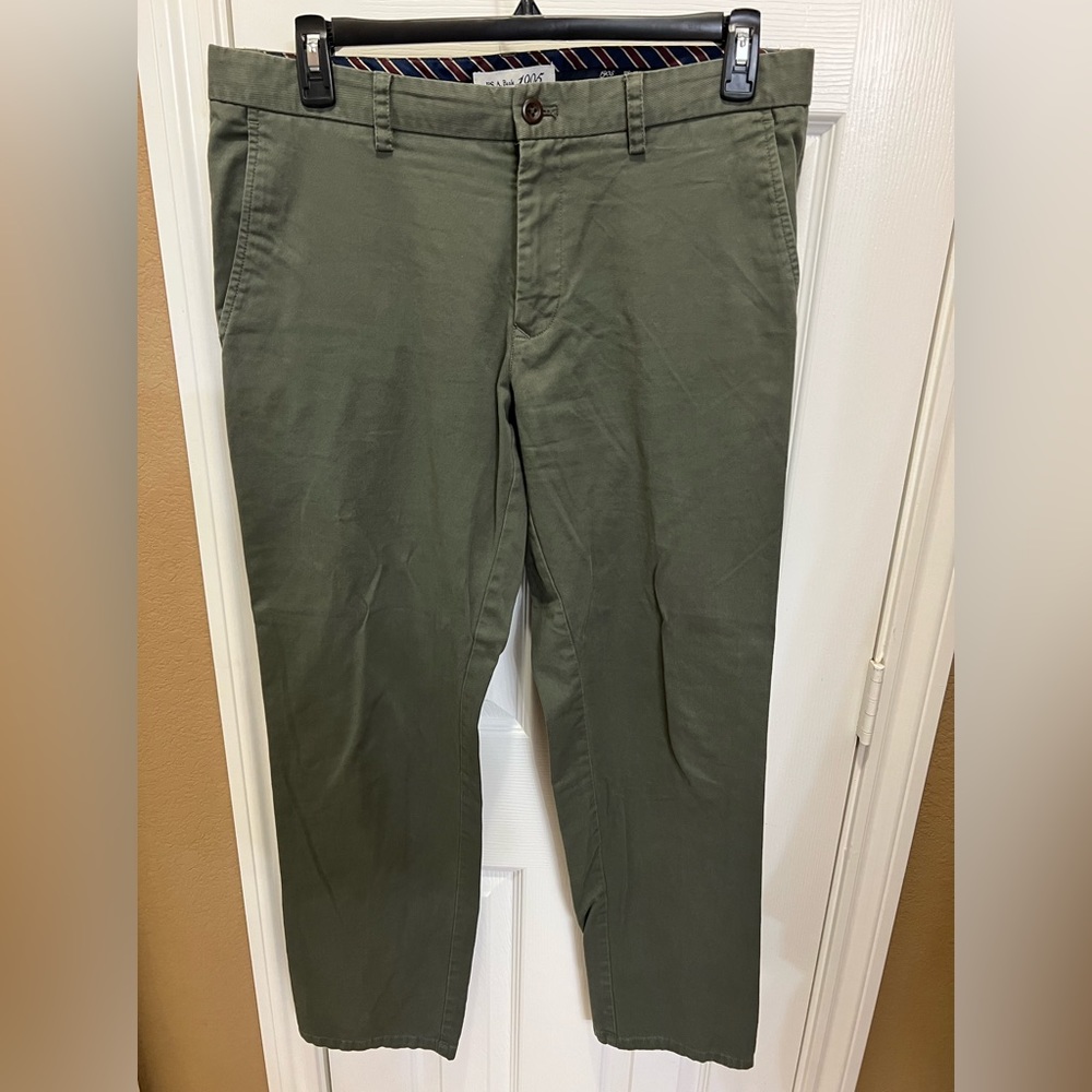 Jos A Bank 1905 olive casual chino pants - 36 x 32